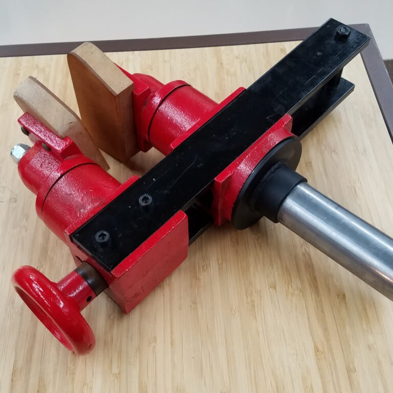 Plates and Parts Total Vise