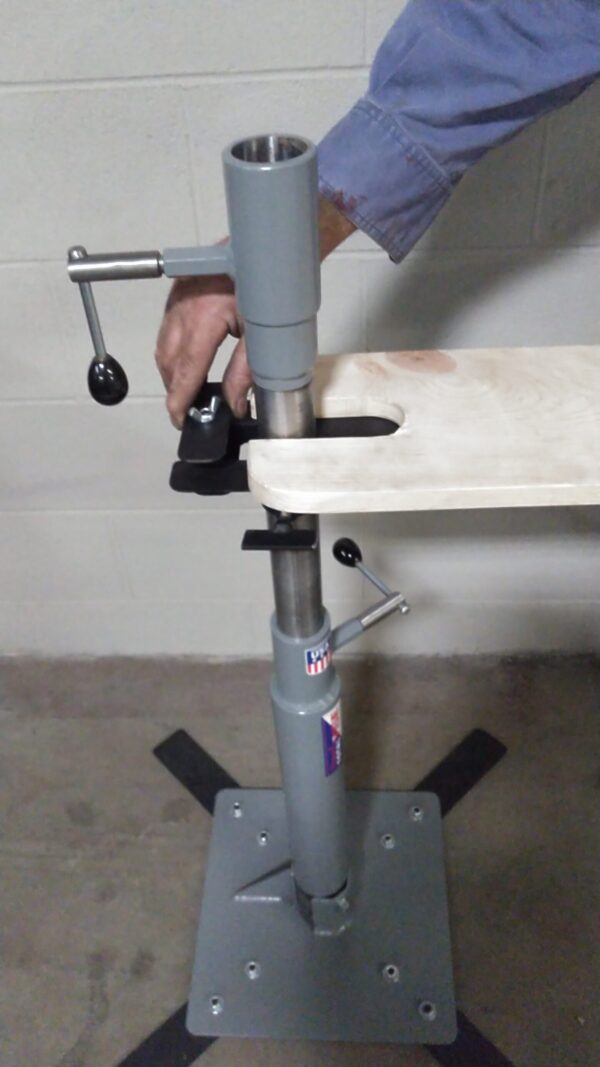 attaching Station Support to telescoping pedestal